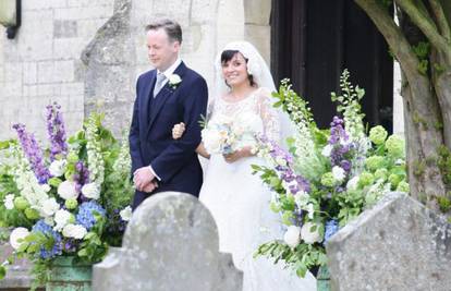 Opet je trudna: Lily Allen je na vjenčanju objavila sretnu vijest