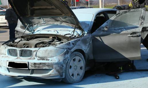 Vlasnica otišla u šoping, auto se na parkiralištu zapalio