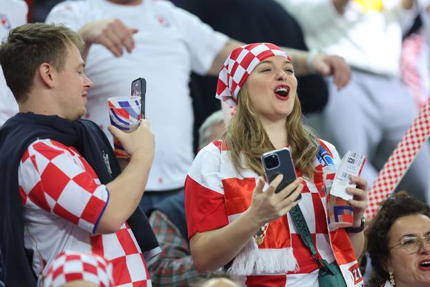 Zagreb: Navijači na susretu Francuske i Hrvatske na IHF Svjetskom rukometnom prvenstvu 2025.