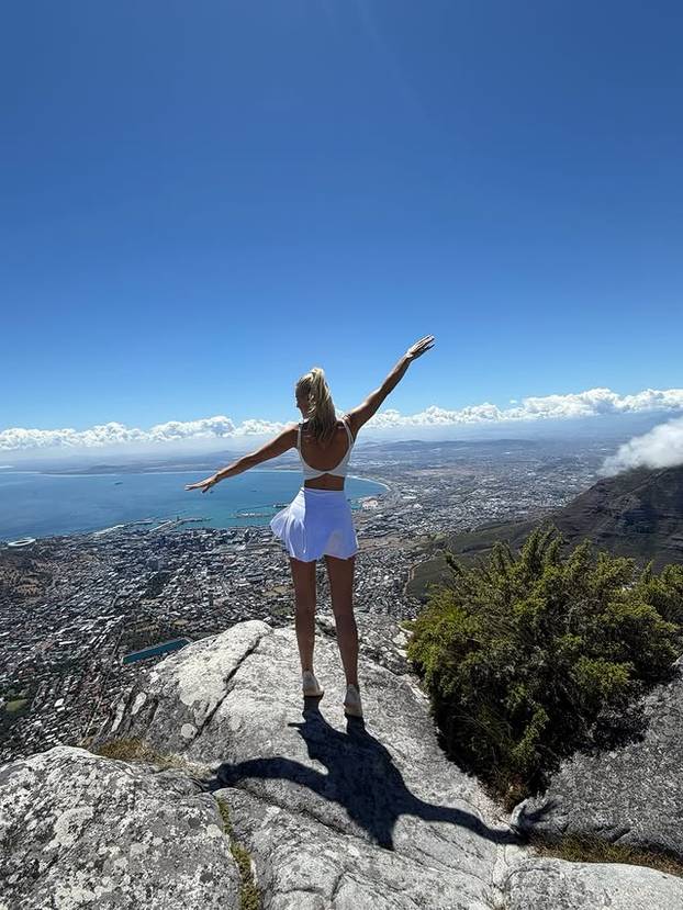 FOTO Zavirite u luksuzni život britanske 'RichTok' influencerice