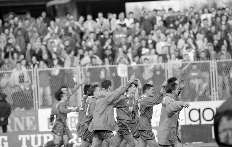 Zagreb: NK Croatia i HNK Hajduk na stadionu u Maksimiru, 24.03.1996.