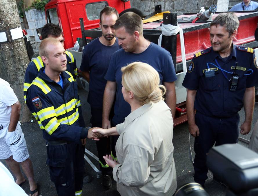 Piloti kanadera: Ovo je majka svih požara, to još nismo vidjeli