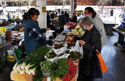 Rekordna inflacija: Hrana nam je u godinu dana poskupjela 13 posto, potrošačima se čini i više