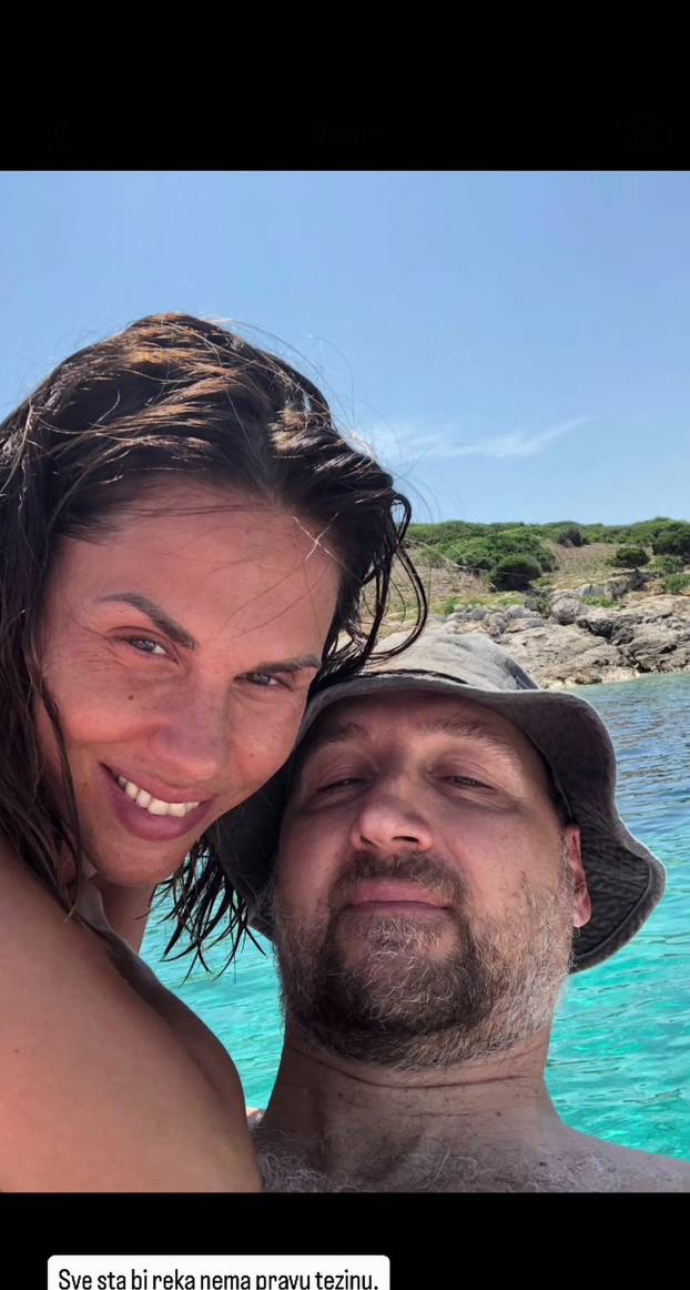 FOTO Viktorija i Dino Rađa imali srebrni pir: 'Još bar novih 25..'