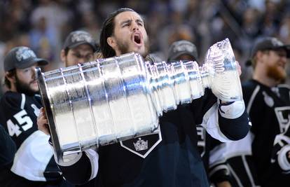 Kingsi uzeli svoj prvi Stanley Cup, naslov čekali 45 godina