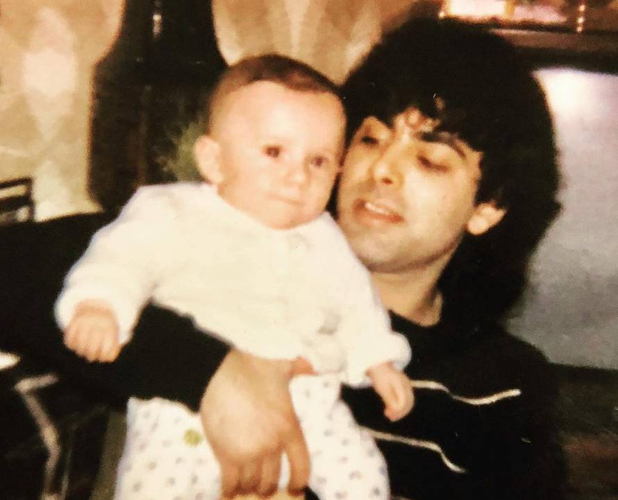 Akijev sin Kiki dirnuo objavom: 'Jedino sam ti pjesmom prilazio, a mogli smo puno više, tatek...'