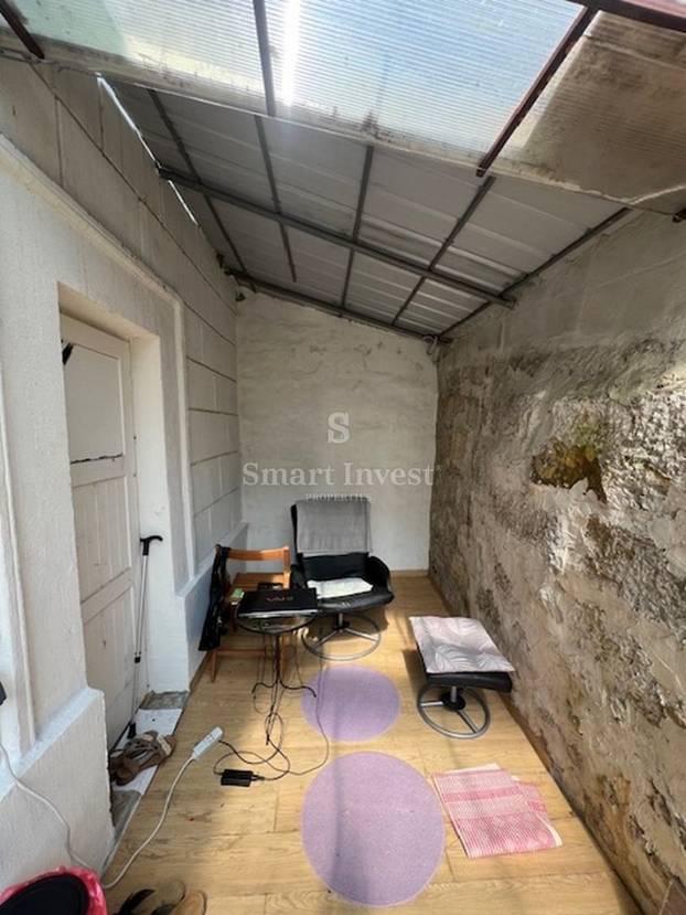 FOTO Ovih 15 kvadrata u Opatiji košta 129.000 eura! Prvi red do mora. Pogledajte što je stalo...