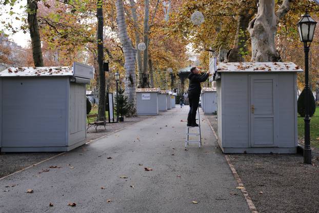 Posljednje pripreme za otvaranje Adventa u Zagrebu