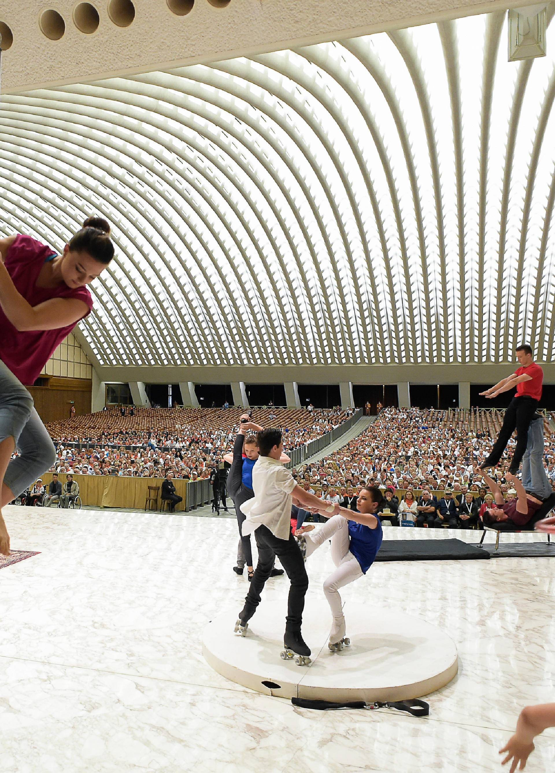 June 16 2016 : Jubilee of the "World of Travelling Shows" at the Vatican.