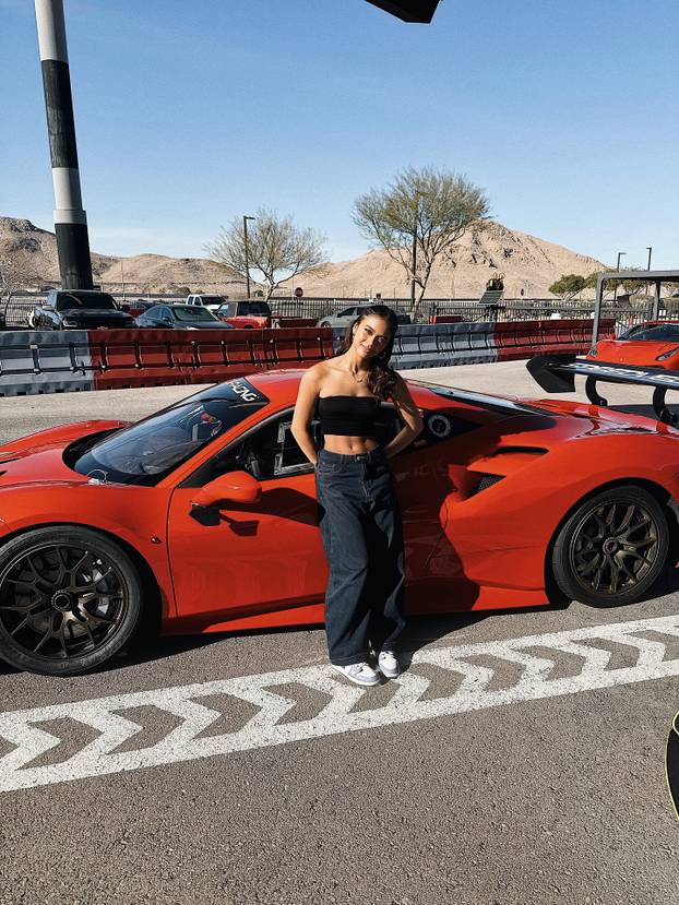 FOTO Bila je prva vozačica u McLarenu, a sada nastavlja rušiti predrasude u svijetu F1