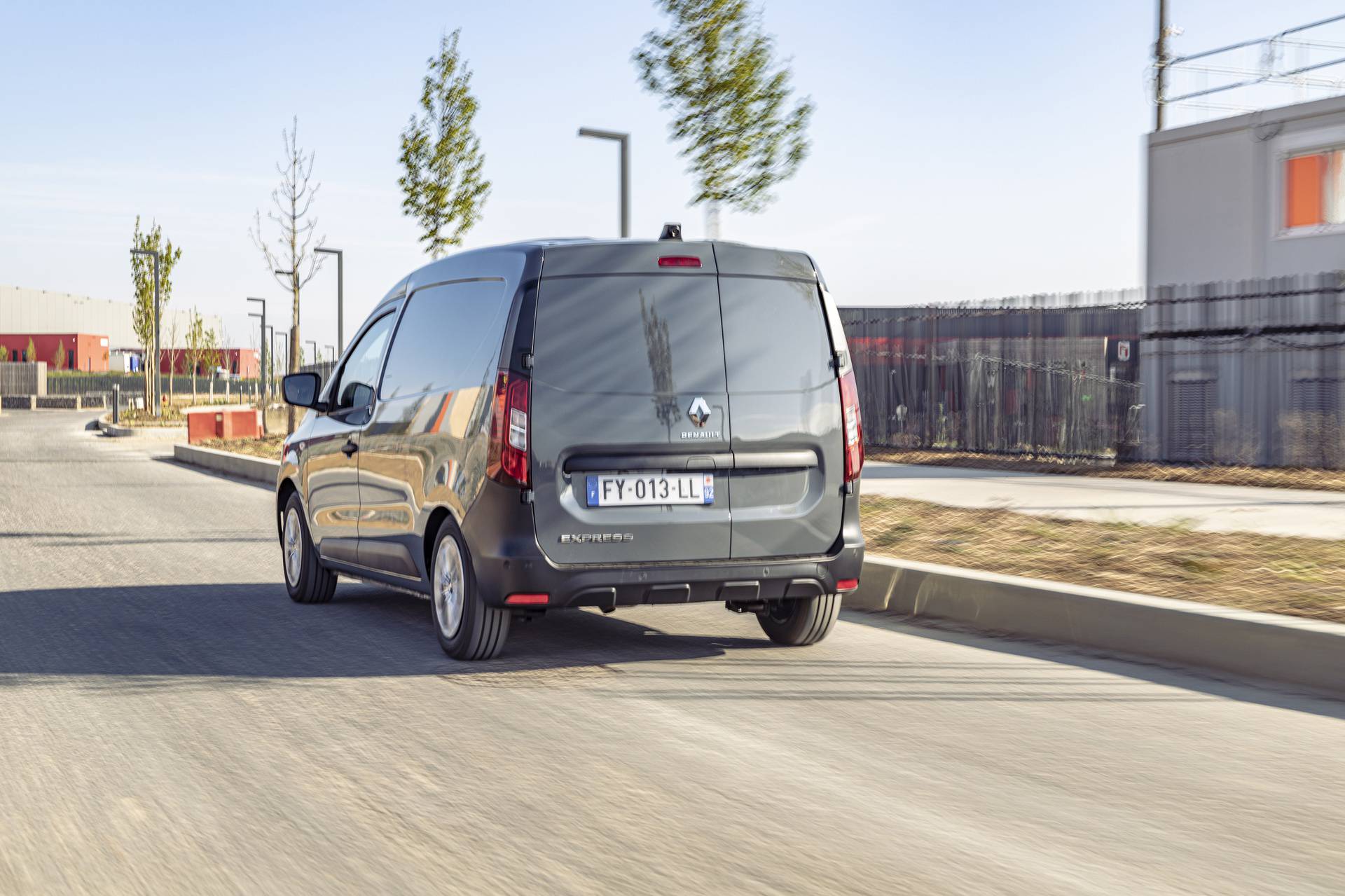 RENAULT EXPRESS VAN (FJK)