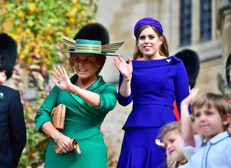 Bio je ratni heroj i omiljeni sin kraljice Elizabete, no postao je 'princ skandala' i izgubio titule