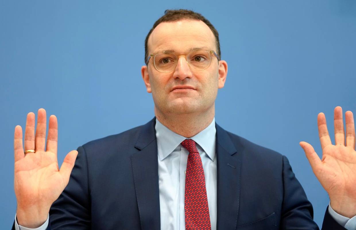 Njemački ministar zdravstva: Pandemija je sve samo ne okončana, treba poduzeti mjere