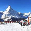 Skijalište u Švicarskoj zatrpao snijeg, zaglavilo 13.000 turista