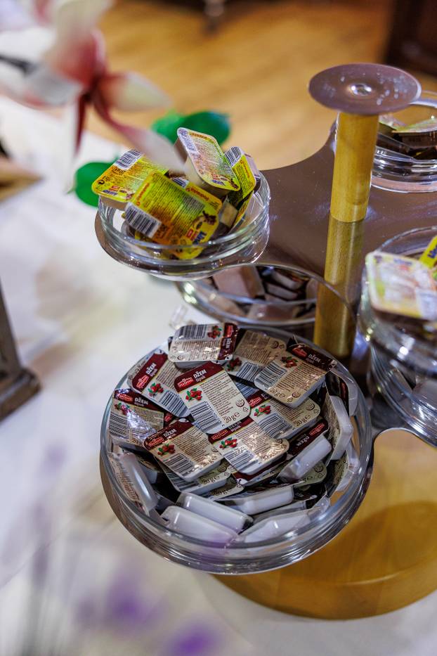 FOTO Zavirite u prvi brod-hotel u Hrvatskoj: Noćenje na ovom brodu u Rijeci ima posebnu čar