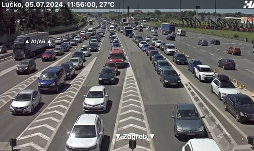 Prometni kaos diljem Hrvatske. Kolone na A1, granicama i cesti uz obalu: 'Satima smo u gužvi'