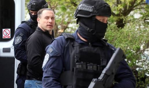 'SISA&Ccaron;KI MONSTRUM' NA SUDU Sr&dstrok;ana Mla&dstrok;ana su doveli specijalci s dugim cijevima!