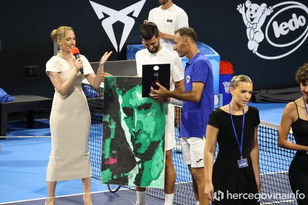 FOTO Novak Đoković pjevao i 'prosvjedovao' u Međugorju: Kumovi žele dovesti i ATP turnir