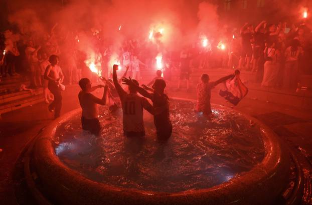 Zagreb: Slavlje na trgu nakon gola Hrvatske 