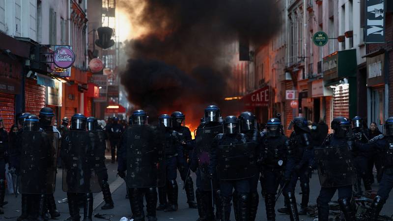 FOTO Policijski sat u Parizu ostaje na snazi: Strože mjere u Lyonu i Marseilleu