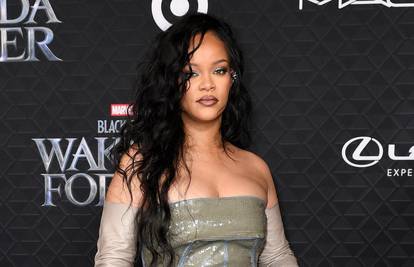 Rihanna podijelila fotku sina pa nasmijala pratitelje: Saznao je da beba ide na Oscare, a ne on
