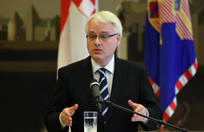 Josipović o ZOR-u: Vlada očito želi ići drugim putem