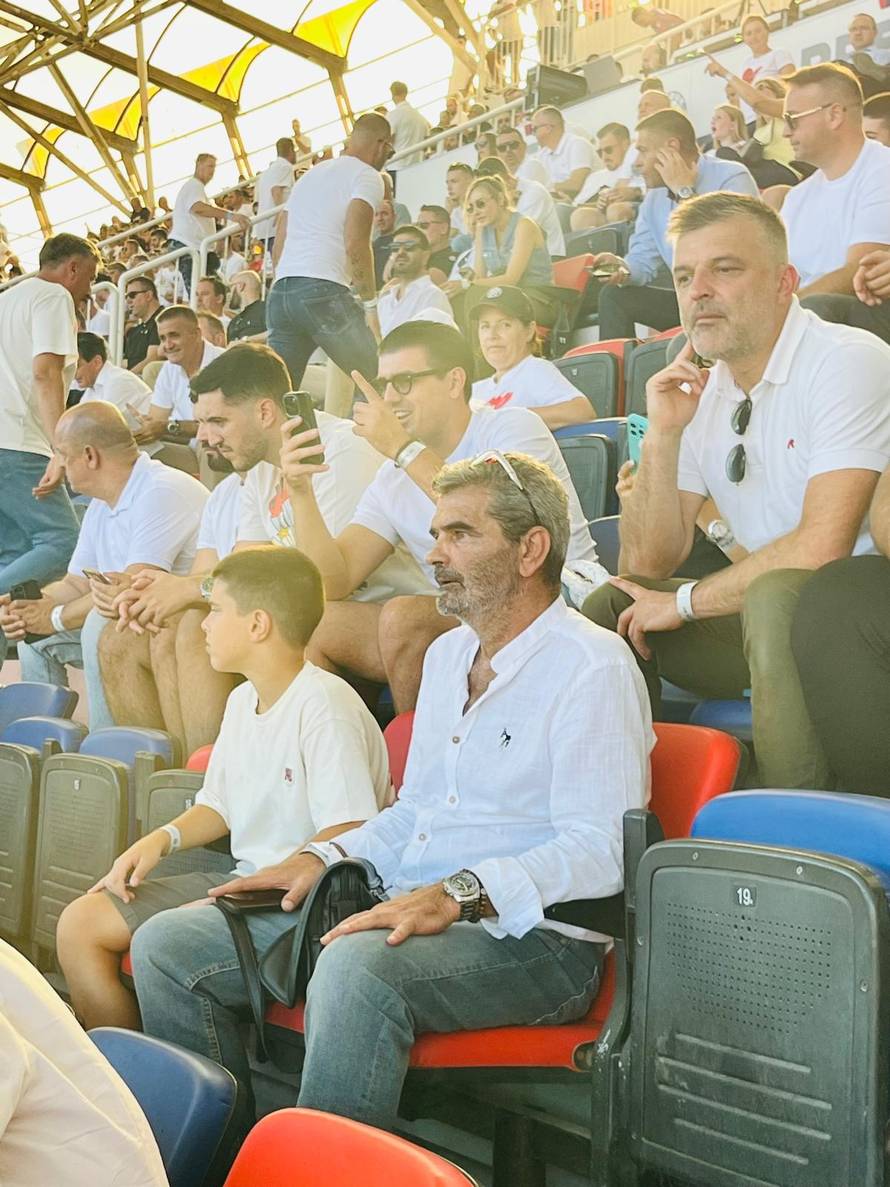 Torcida je priredila koreografiju protiv Dinama: 'Gazi purgere'