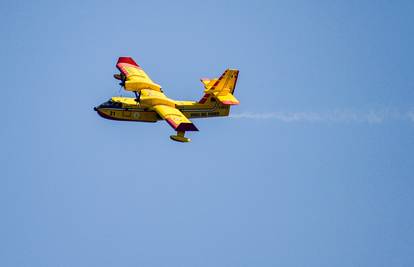 Hrvatska opet šalje Canadair CL-415 u pomoć Albaniji