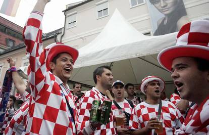 Iz minute u minutu: Igrači se spremaju na stadion