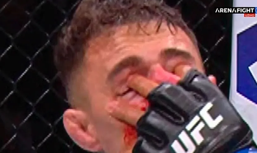 VIDEO Ovo je usporena snimka nesportskog poteza UFC borca!