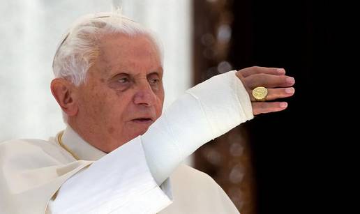 Italija: Papa Benedikt XVI slavi blagdan Velike Gospe