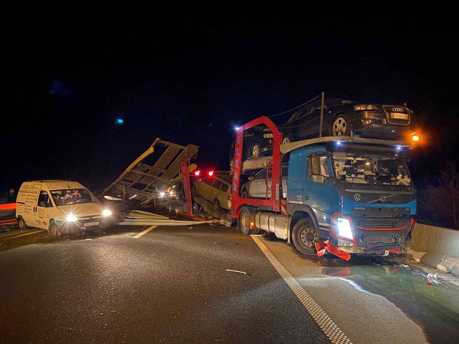 Zadar: Pijanom vozaču iz BiH auti poispadali na autocestu!