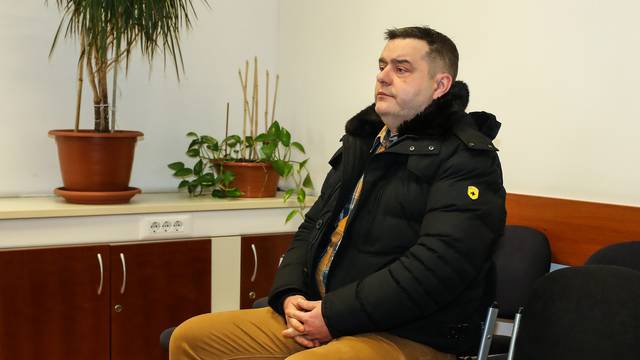 Zagreb: Na Općinskom kaznenom sudu počelo suđenje vjeroučitelju Krešimiru Bagariću