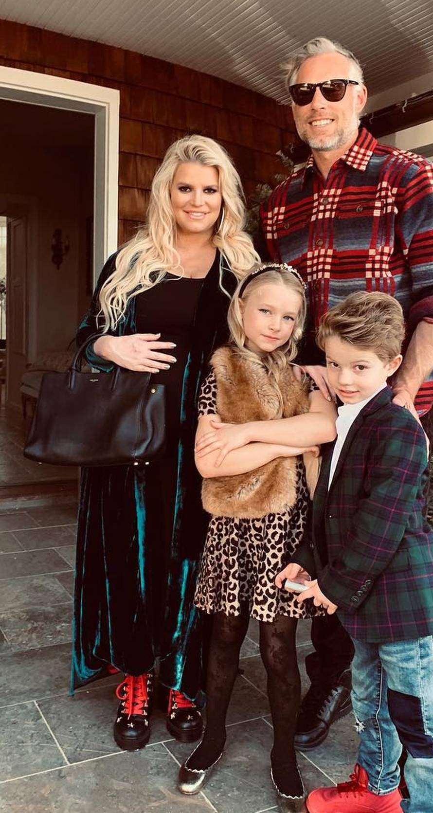 Očajna je zbog treće trudnoće: 'Nabila' je 40 kila i jedva hoda