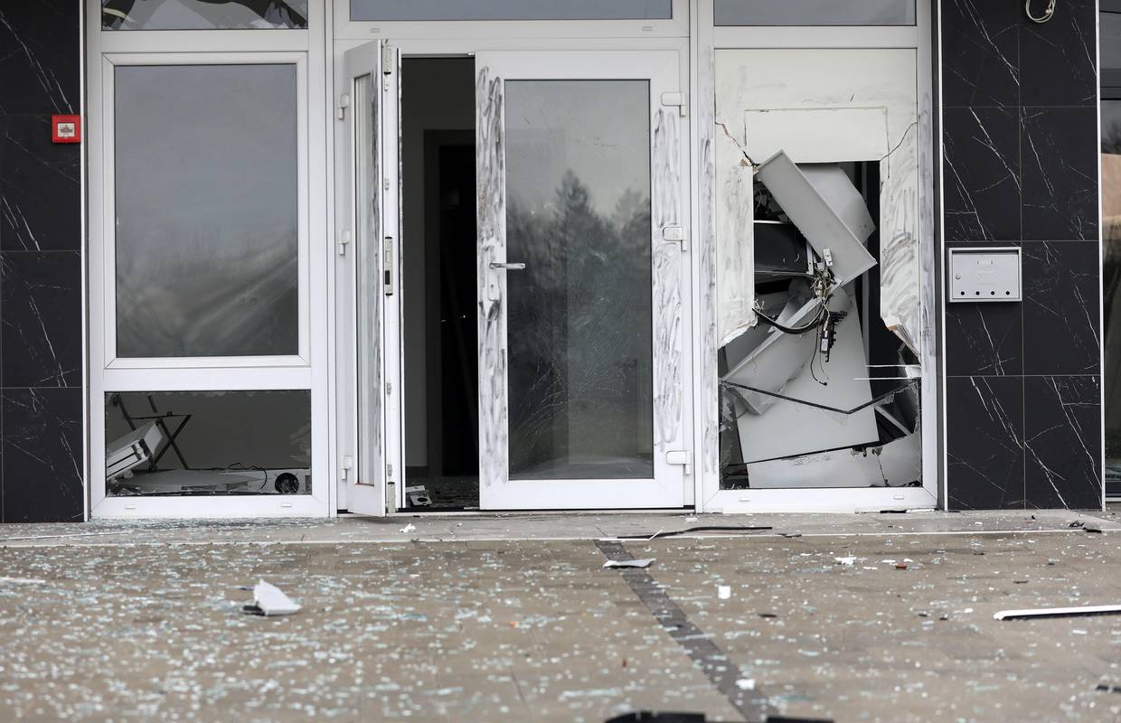 Raznijeli bankomat u Svetoj Klari: 'Mislili smo da je potres'