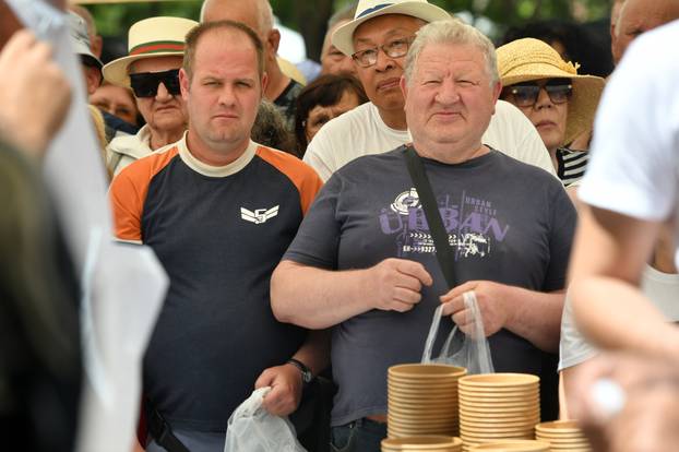 Skradin: Tradicionalna podjela graha na Skradinskom buku