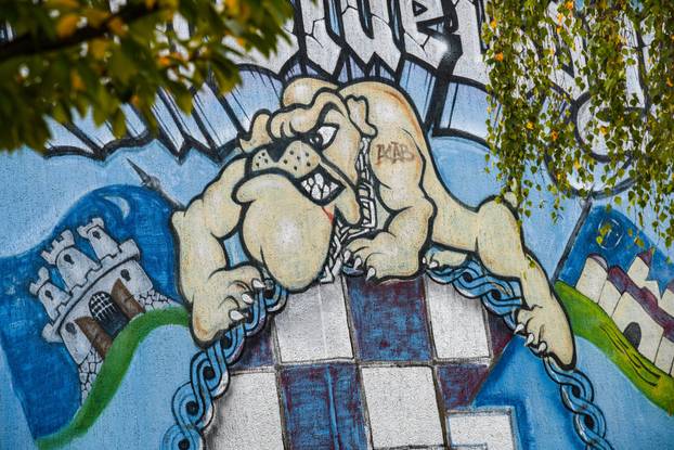 Murali i grafiti Bad Blue Boysa posvećeni Dinamu