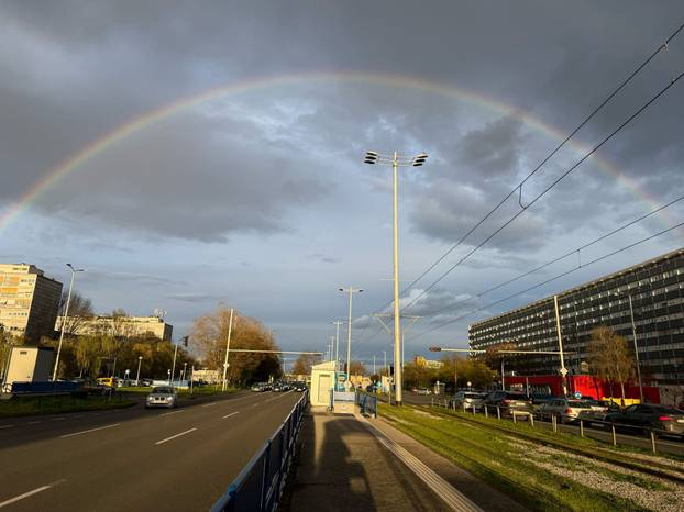 FOTO Prekrasni prizori na nebu iznad Zagreba: Pogledajte fotografije dvostruke duge