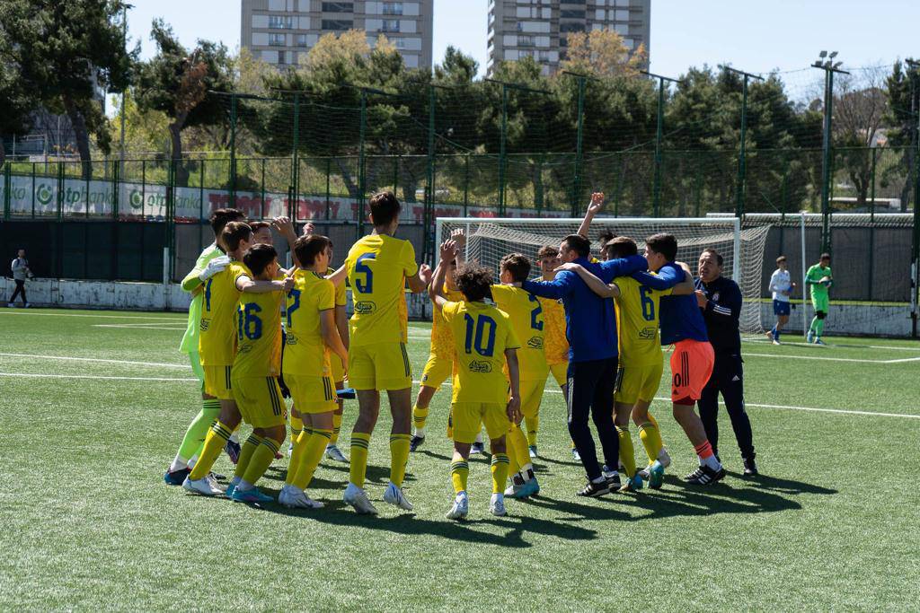 Uvertira u derbi: Pioniri Dinama izbacili 'bile', a juniori pobijedili Osijek i osigurali finale Kupa