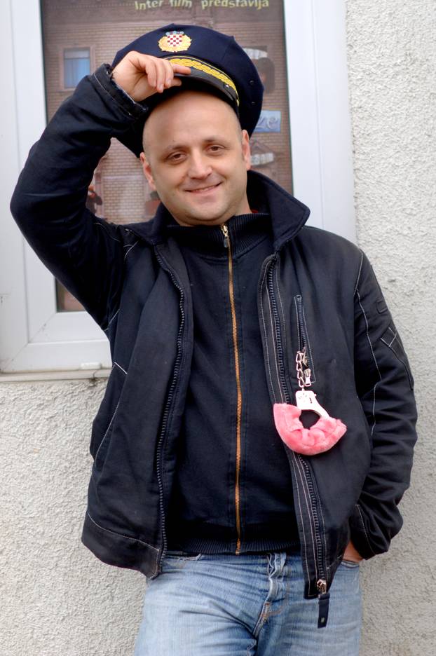 Na današnji dan 1971. ro?en je glazbenik i tekstopisac Mile Kekin