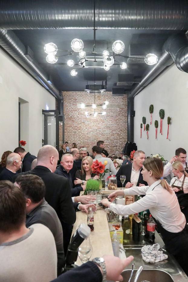 Zagreb: Otvorenje restorana  Tajer u vlasništvu Dražena Ladića