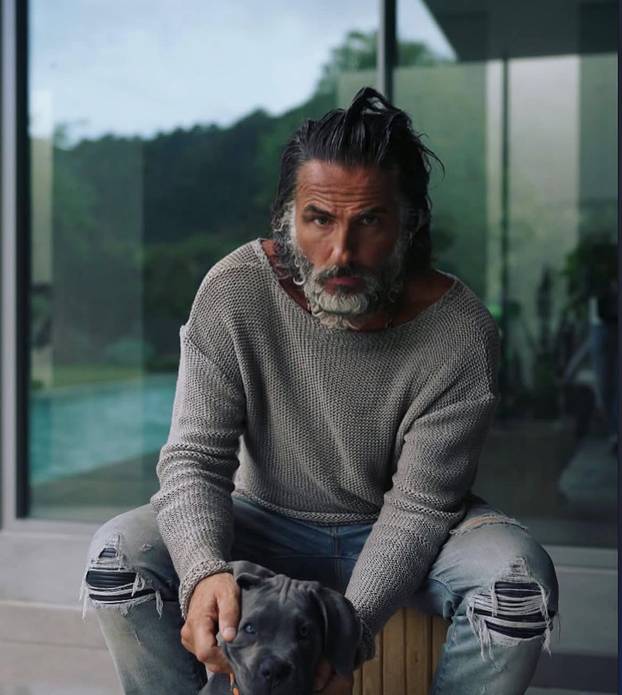 FOTO Zove se Zeus i izgleda kao bog: Ovaj muškarac je trenutno najpoželjniji na internetu!