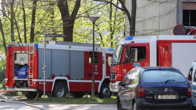 Zagreb: Rano jutros buknuo je požar u stanu u Zapruđu