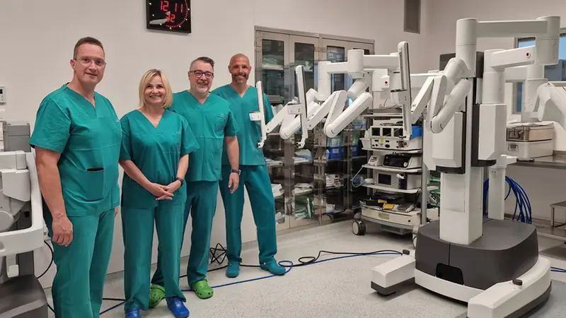 FOTO KBC Rijeka uvela robotsku kirurgiju, uspješno izveli prve operacije: 'Važna prekretnica'