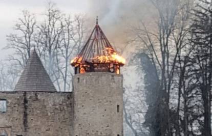 VIDEO Izgorjelo krovište dvorca iz 14. stoljeća kod Karlovca: U njemu su živjeli i Frankopani
