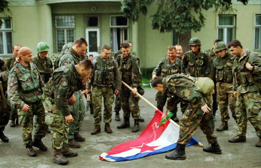VIDEO 'Bljesak  u pet minuta': Prvi dan zbrisao im general, četnici iz osvete gađali Zagreb