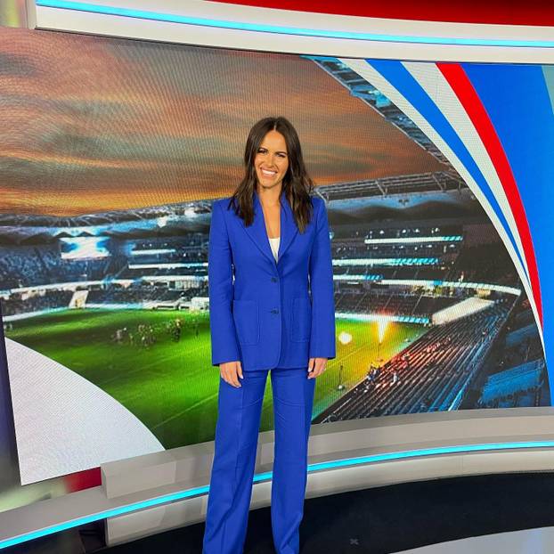 FOTO Ovo je voditeljica koja se 'pod gasom' javila uživo. Dobila je podršku od premijera države