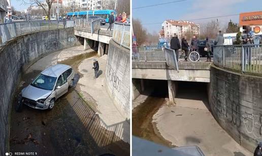 VIDEO Auto u Zagrebu sletio s mosta u kanal: 'Ispod je bio i slupani bicikl, nije baš ugodno'