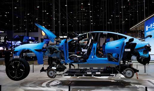 KAO TRANSFORMERSI Evo kako izgleda kineski auto dio po dio i ostale novotarije iz Pekinga