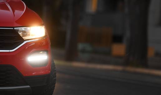 Vozači, oprez! Od subote vrijede nova pravila na cestama. Evo koliku kaznu možete platiti...